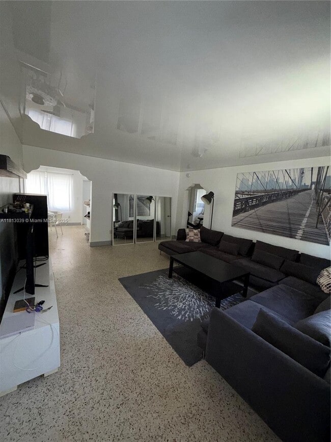 865 80th St-Unit -1 in Miami Beach, FL - Building Photo - Building Photo
