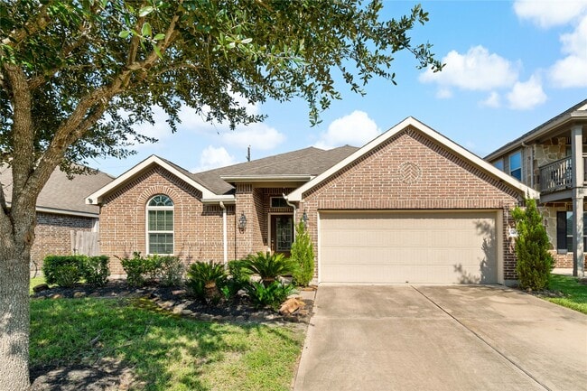 property at 4927 Applewood Crest Ln