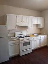 325 S Newkirk St in Baltimore, MD - Foto de edificio - Building Photo