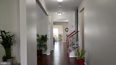 25501 Emerson Oaks Dr in Aldie, VA - Building Photo - Building Photo