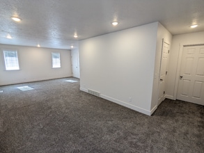 1760 N 400 E in North Logan, UT - Building Photo - Building Photo