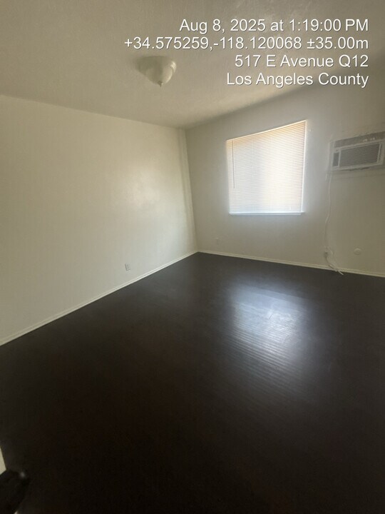 38210 5th St E in Palmdale, CA - Building Photo
