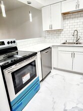 5675 W Brown Deer Rd, Unit 210 in Brown Deer, WI - Foto de edificio - Building Photo