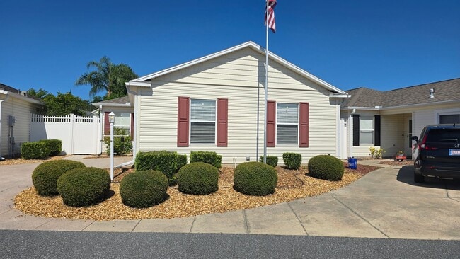 17160 SE 75th Leatherbury Ave in the Villages, FL - Building Photo - Building Photo