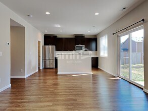 280 Holdener Ln N in Enumclaw, WA - Building Photo - Building Photo