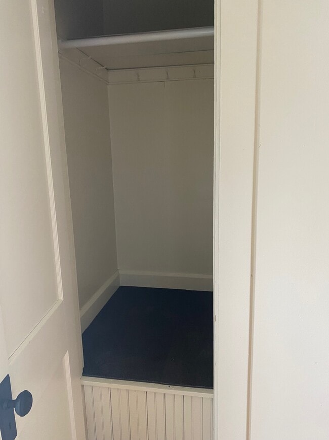 property at 1629 Grantwood Ave