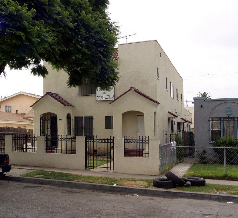 1642 W 38th St in Los Angeles, CA - Building Photo