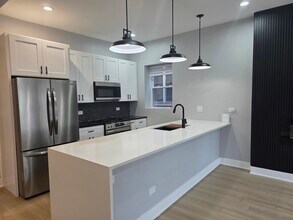 6649 S Woodlawn Ave in Chicago, IL - Building Photo - Building Photo