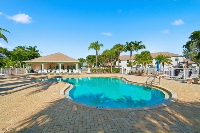 property at 3009 Palmetto Oak Dr