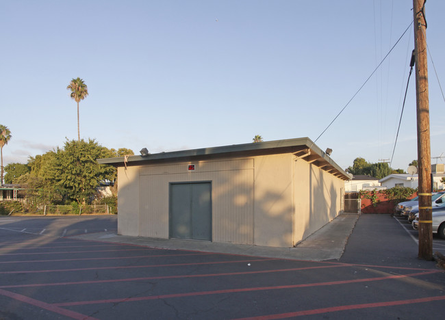 411 Lewis Rd in San Jose, CA - Building Photo - Building Photo