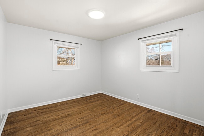 property at 3316 E Bottsford Ave