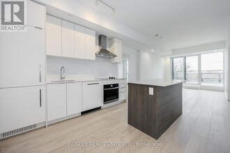 181-181 Sheppard Ave E in Toronto, ON - Building Photo - Building Photo