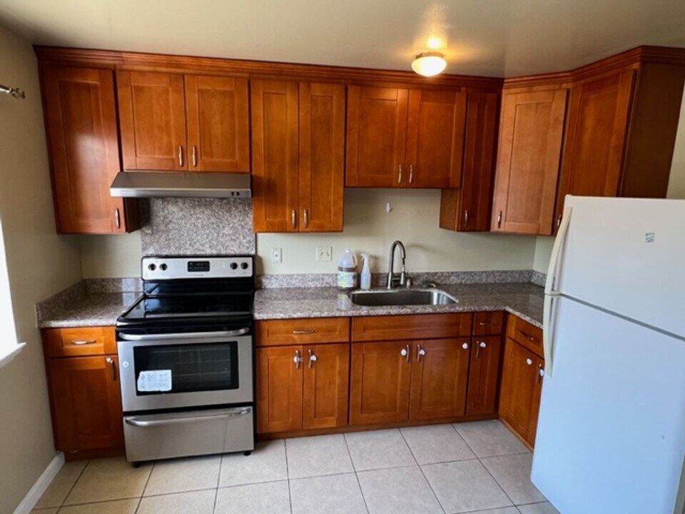 631 Bolton Ct in San Jose, CA - Building Photo
