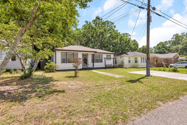 2606 Joan Ave in Gulfport, MS - Building Photo - Building Photo