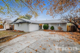 730 Wyoming Ave in Reno, NV - Building Photo