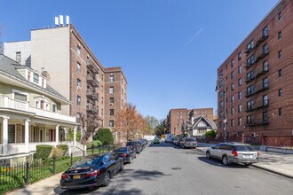 200 E 19th St in Brooklyn, NY - Building Photo - Building Photo