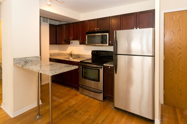 4180 N Marine Dr in Chicago, IL - Building Photo - Building Photo