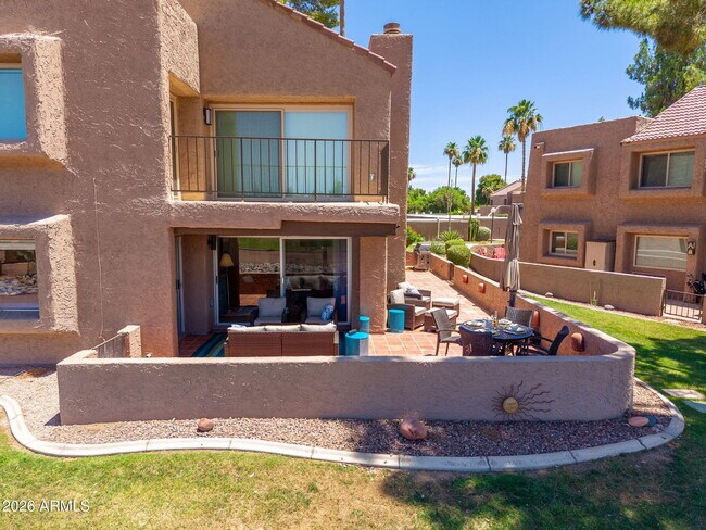 property at 7428 N Vía Camello Del Norte