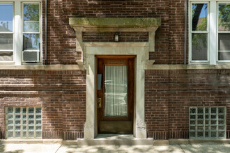 2546 N Seminary AVE in Chicago, IL - Building Photo - Building Photo