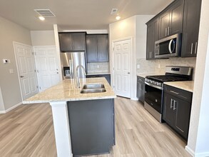 6581 N Malaya St in Aurora, CO - Building Photo - Building Photo