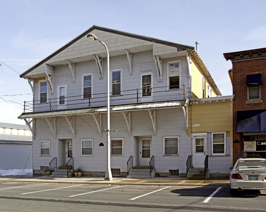 122 N Union St in Norwood Young America, MN - Building Photo