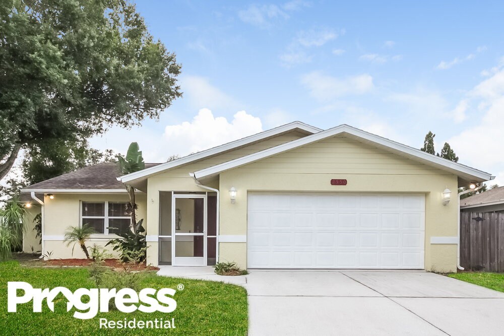 2550 Briar Oak Cir in Sarasota, FL - Building Photo