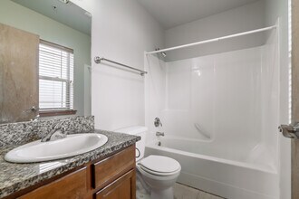 Sunset Terrace in Bellingham, WA - Foto de edificio - Interior Photo