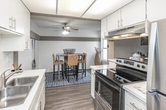 Windmill Apartments in Westminster, CA - Building Photo - Interior Photo