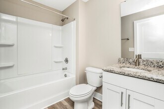 303 Linwood St in Apex, NC - Building Photo - Building Photo