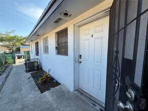 817 5th St in West Palm Beach, FL - Building Photo - Building Photo