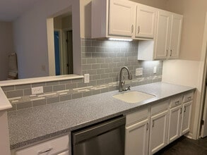 7323 Chatham Ct in West Chester, OH - Foto de edificio - Building Photo