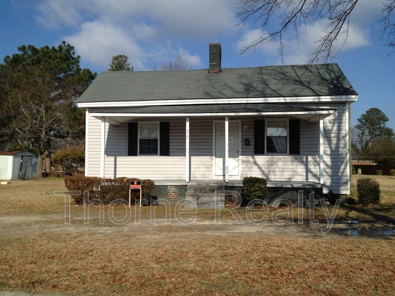 710 W St James St in Tarboro, NC - Building Photo
