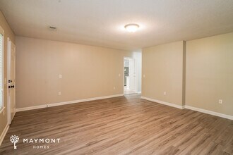 213 Taylor Dr in Lexington, SC - Building Photo - Building Photo