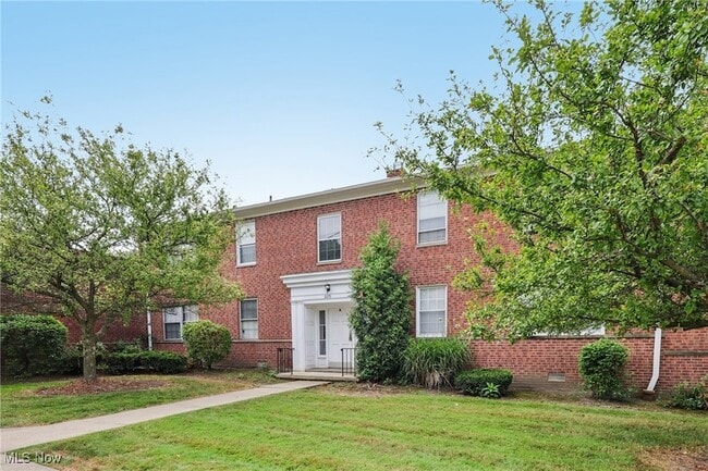 3279 Warrensville Center Rd, Unit 15D in Shaker Heights, OH - Building Photo - Building Photo