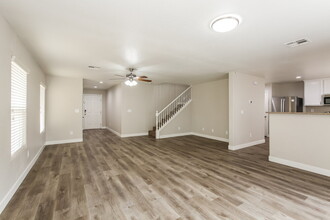 12 Snow Dome Ave in North Las Vegas, NV - Building Photo - Building Photo