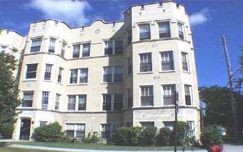 Rosemont Leavitt Apartments in Chicago, IL - Building Photo - Building Photo