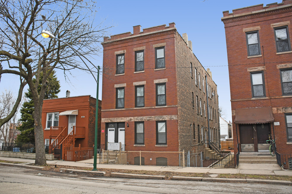 3363 S Racine Ave in Chicago, IL - Building Photo