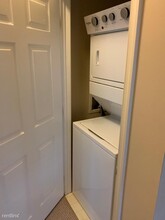 1700 Lake Shore Crest Dr-Unit -Apt 23 in Reston, VA - Building Photo - Building Photo