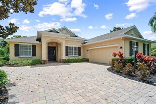 7806 Drayton Cir in Bradenton, FL - Building Photo