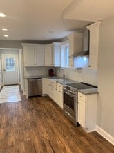 186 Horseneck Rd in Fairfield, NJ - Building Photo - Building Photo