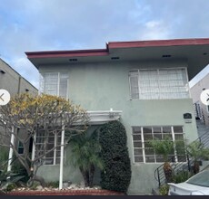 111 Bennett Ave in Long Beach, CA - Building Photo - Building Photo