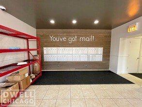 1820 N Humboldt Blvd, Unit S in Chicago, IL - Foto de edificio - Building Photo