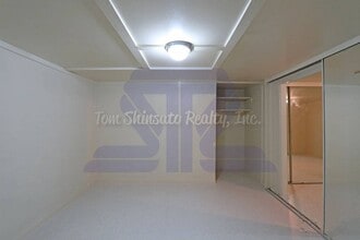 1402 Lusitana St in Honolulu, HI - Foto de edificio - Building Photo