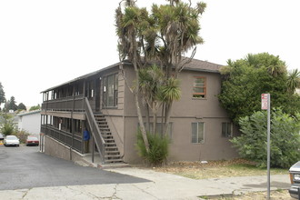 Casa Madrone in Oakland, CA - Building Photo - Building Photo