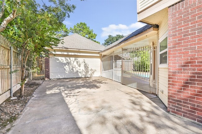 property at 16222 Rutley Cir