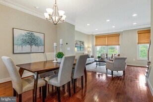 4531 Westhall Dr in Washington, DC - Building Photo