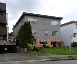 1364 W 10th Ave in Vancouver, BC - Building Photo