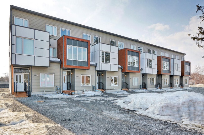 101 Amaya Private in Ottawa, ON - Building Photo - Building Photo