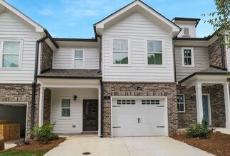 15 Sprayberry Rd in Newnan, GA - Foto de edificio - Interior Photo