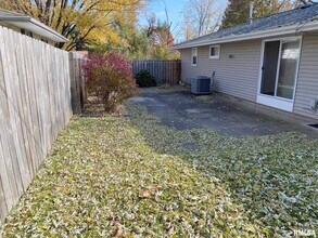 1829 W Daytona Dr in Peoria, IL - Building Photo - Building Photo